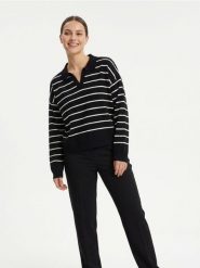Sweter w paski z kołnierzykiem - czarny. Czarne swetry damskie Sinsay, l, bez wzorów, bez kołnierzyka, bez ramiączek, bez kaptura. Za 49.99 zł.
