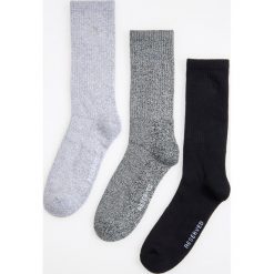 Skarpety 3 pack - Szary. Szare skarpety męskie Reserved. Za 29.99 zł.