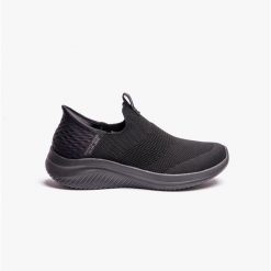 Buty damskie SKECHERS Ultra Flex 3.0 Cozy Streak. Czarne obuwie sportowe damskie Skechers, bez wzorów, trekkingowe, Skechers Sport. W wyprzedaży za 329.99 zł.