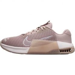 Buty treningowe damskie Nike Metcon 9. Czerwone obuwie sportowe damskie Nike, bez wzorów, z materiału. Za 568.00 zł.