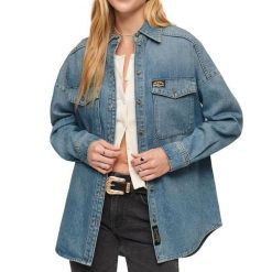 Damska koszula dżinsowa oversize Superdry. Niebieskie koszule damskie Superdry., m, z aplikacjami, z bawełny, eleganckie, bez kołnierzyka, bez ramiączek. Za 310.50 zł.