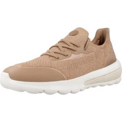 Buty GEOX D SPHERICA ACTIF Brąz. Brązowe obuwie sportowe damskie Geox, bez wzorów, z tkaniny, trekkingowe. Za 379.99 zł.