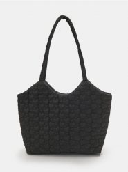 Pikowana torba shopper - czarny. Czarne torebki shopper damskie Sinsay, bez wzorów, pikowane, bez dodatków. Za 39.99 zł.