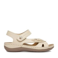 Sandały Go Soft. Brązowe sandały damskie GO SOFT, bez wzorów, bez obcasa, na płaskiej podeszwie, bez zapięcia. Za 99.99 zł.