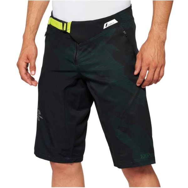Krótki 100% airmatic LE. Czarne buty sportowe męskie 100%, bez zapięcia, rowerowe. W wyprzedaży za 457.95 zł.