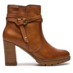 Botki Pikolinos. Brązowe botki damskie Pikolinos, bez obcasa, na słupku, bez zapięcia. Za 549.99 zł.