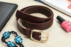 Beltimore skórzany damski pasek do spodni 3 cm burgundowy A68 : Kolory - brązowy, beżowy, Rozmiar pasków - r.80-95 cm. Brązowe paski damskie bez wzorów, klasyczne. Za 47.90 zł.