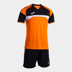Zestaw koszulka i spodenki Joma Danubio III. Białe koszulki sportowe męskie Joma, m, bez wzorów, na fitness i siłownię. Za 179.99 zł.