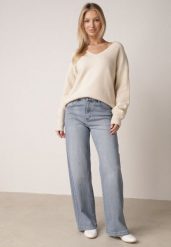 Niebieskie Szerokie Jeansy z Bawełną z Wysokim Stanem Ninuin. Niebieskie jeansy damskie Born2be, z podwyższonym stanem. Za 109.99 zł.