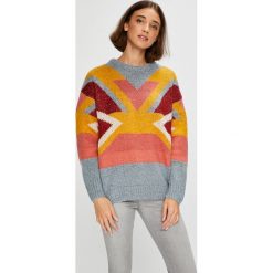 Pepe Jeans - Sweter Sabela. Swetry damskie marki Pepe Jeans. W wyprzedaży za 299.90 zł.