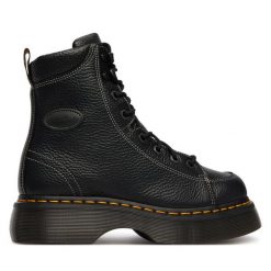 Trzewiki Dr. Martens. Czarne botki damskie Dr. Martens, bez obcasa, na płaskiej podeszwie, bez zapięcia. Za 899.99 zł.