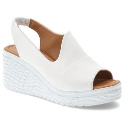 Sandały damskie Artiker, cholewka ze skóry naturalnej licowej wsuwany fason na koturnie, białe, 58C2038. Białe klapki damskie Artiker, bez wzorów, ze skóry, bez obcasa, na koturnie. Za 269.00 zł.