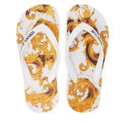 Japonki Versace Jeans Couture. Białe klapki damskie Versace Jeans Couture, bez wzorów, z jeansu, bez obcasa. Za 269.99 zł.