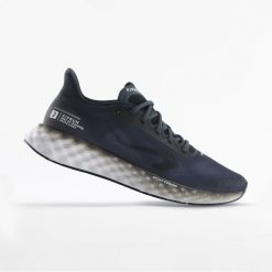 Buty do biegania męskie Kiprun KS900 Light. Białe buty sportowe męskie KIPRUN, bez zapięcia, do biegania. Za 399.99 zł.