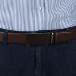 Pasek męski skórzany 3,5 cm klamra automatyczna Beltimore brązowy 02-572 : Kolory - brązowy, beżowy, Rozmiar pasków - r.110-125 cm. Brązowe paski damskie bez wzorów, ze skóry, wizytowe. Za 64.99 zł.