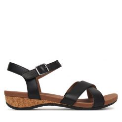 Sandały Josef Seibel. Czarne sandały damskie Josef Seibel, bez wzorów, bez obcasa, na płaskiej podeszwie, bez zapięcia. Za 409.99 zł.