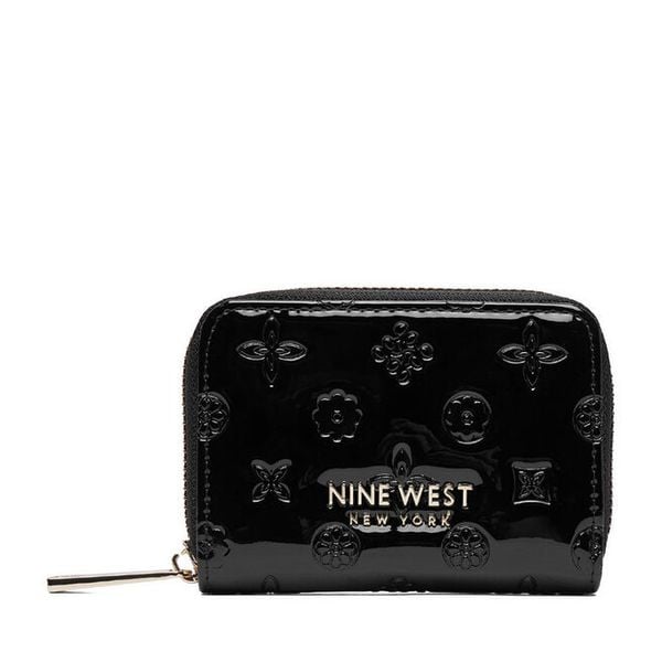 Portfel Nine West. Czarne portfele damskie Nine West, bez wzorów. Za 69.99 zł.