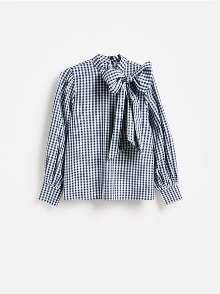 Bluzka z kokardą - jasnoniebieski. Niebieskie bluzki damskie Reserved, l, bez wzorów, z bawełny, bez kołnierzyka, bez ramiączek. Za 129.99 zł.