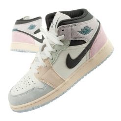 Buty sportowe za kostkę damskie Nike Air Jordan 1. Obuwie sportowe damskie Jordan, bez wzorów, Nike Air Jordan. Za 399.00 zł.