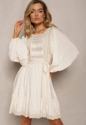 Jasnobeżowa Sukienka Boho Ozdobiona Ażurowymi Wstawkami i Koronką ze Sznurkiem w Talii Lanekade. Brązowe sukienki damskie Renee, na spotkanie biznesowe, l, w ażurowe wzory, z koronki, boho, bez kołnierzyka, bez ramiączek, mini. Za 139.99 zł.