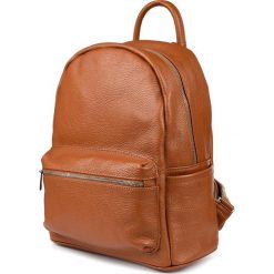 Plecak camelowy skórzany P16. Brązowe plecaki damskie bez wzorów, ze skóry, biznesowe. Za 384.99 zł.