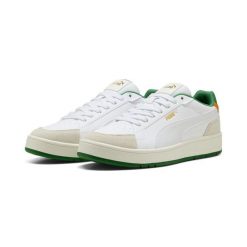 Sneakersy unisex Court Classico Sport PUMA Warm White Archive Green. Białe obuwie sportowe damskie Puma, bez wzorów, z zamszu, trekkingowe. W wyprzedaży za 236.60 zł.