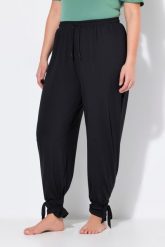 Damskie Spodnie funkcyjne dresowe szybkoschnące z recyklingu. Czarne spodnie dresowe damskie Ulla Popken, plus size, bez wzorów, z dresówki. Za 191.99 zł.
