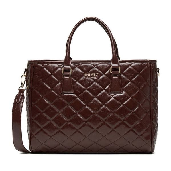 Torebka Nine West. Brązowe torebki do ręki damskie Nine West, bez wzorów, klasyczne, bez dodatków. Za 249.99 zł.