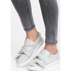 Szare Slip On Kerny. Trampki i tenisówki damskie marki bonprix. Za 69.99 zł.