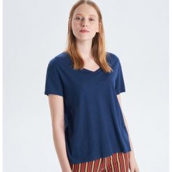 Gładka koszulka Basic - Granatowy. T-shirty damskie Cropp. Za 19.99 zł.
