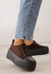 Ciemnobrązowe Sneakersy VICES na Grubej Podeszwie z Napisem Zelka. Brązowe obuwie sportowe damskie Born2be, z aplikacjami. Za 149.99 zł.