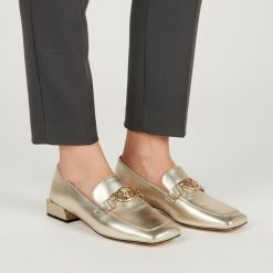 Półbuty damskie S.Barski, cholewka skóra naturalna metalizowana niski fason zaokrąglony nosek ozdobny metalowy element na podbiciu stabilny obcas blo. Żółte półbuty damskie S.BARSKI, bez wzorów, ze skóry, eleganckie, bez obcasa, na obcasie, bez zapięcia. Za 389.00 zł.