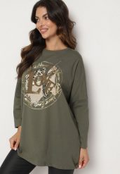 Zielona Bluzka Bawełniana Oversize z Nadrukiem i Cyrkoniami Reriola. Zielone bluzki damskie Born2be, bez wzorów, z bawełny, bez kołnierzyka, bez ramiączek. Za 79.99 zł.