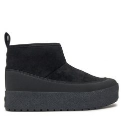 Botki Tretorn. Czarne botki damskie Tretorn, bez obcasa, na płaskiej podeszwie, bez zapięcia. Za 479.99 zł.