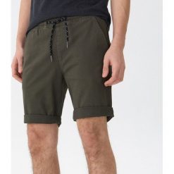 Szorty basic - Khaki. Szorty męskie marki House. Za 69.99 zł.