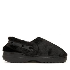 Kapcie Crocs. Czarne kapcie damskie Crocs, bez wzorów. Za 219.99 zł.