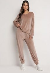 Beżowy Welurowy Komplet Dresowy Bluza z Trójkątnym Dekoltem i Spodnie z Kieszeniami Onchia. Brązowe bluzy damskie Born2be, l, bez wzorów, z dresówki, bez kaptura. Za 99.99 zł.