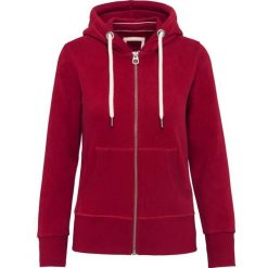 Bluza z kapturem damska Kariban Vintage. Czerwone bluzy damskie KARIBAN, bez wzorów, z materiału, z kapturem. W wyprzedaży za 179.50 zł.