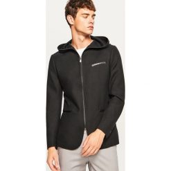 Marynarka z kapturem slim fit - Czarny. Czarne marynarki męskie Reserved. W wyprzedaży za 179.99 zł.