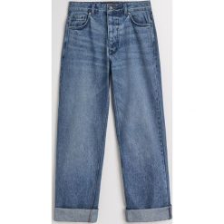 Spodnie jeansowe regular fit - Granatowy. Spodnie materiałowe męskie marki Reserved. W wyprzedaży za 59.99 zł.
