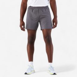 Spodenki do biegania męskie Kiprun Run 500 Comfort. Czarne krótkie spodenki sportowe męskie KIPRUN, l, bez wzorów, z materiału, do biegania. Za 79.99 zł.
