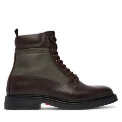 Trzewiki Tommy Hilfiger. Brązowe botki męskie Tommy Hilfiger, bez wzorów, casualowe, bez zapięcia. Za 799.99 zł.