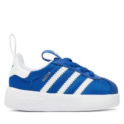 Sneakersy adidas. Niebieskie trampki i tenisówki chłopięce Adidas, bez wzorów, bez zapięcia. Za 159.99 zł.