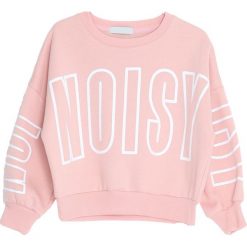 Jasnoróżowa Bluza Noisy. Czerwone bluzy dla dziewczynek marki Born2be. Za 54.99 zł.