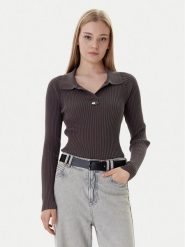 Tommy Jeans Sweter DW0DW22036 Brązowy Slim Fit. Brązowe swetry damskie Tommy Jeans, xxs, bez wzorów, z bawełny, bez kołnierzyka, bez ramiączek, bez kaptura. Za 369.99 zł.