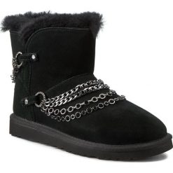 Buty UGG - W Reese 1010853 Black. Kozaki damskie marki UGG. W wyprzedaży za 939.00 zł.