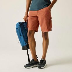 Spodenki cargo Regatta Shorebay II. Brązowe szorty męskie Regatta, m, bez wzorów, z bawełny, vintage. Za 169.99 zł.
