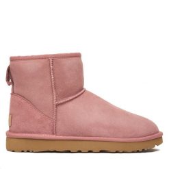 Śniegowce Ugg. Czerwone śniegowce i trapery damskie UGG. Za 809.99 zł.