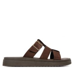 Klapki Tamaris. Brązowe klapki damskie Tamaris, bez wzorów, bez obcasa. Za 299.99 zł.