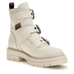 Botki Guess. Botki damskie Guess, bez obcasa, na płaskiej podeszwie, bez zapięcia. Za 669.99 zł.